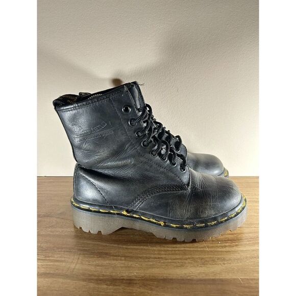 Dr. Martens Boots Smooth Black Leather - Air Cushion Soles (Children’s 7) - - Picture 1 of 5